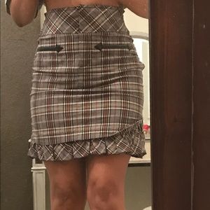 Bebe plaid skirt